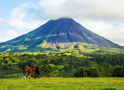 volcán-costarica-deskontaliaviajes
